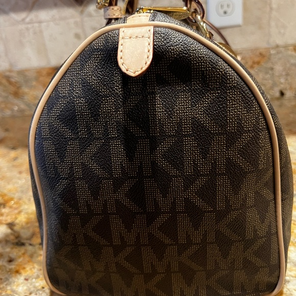 Michael Kors Greyson Large Handbag - Picture 8 of 13